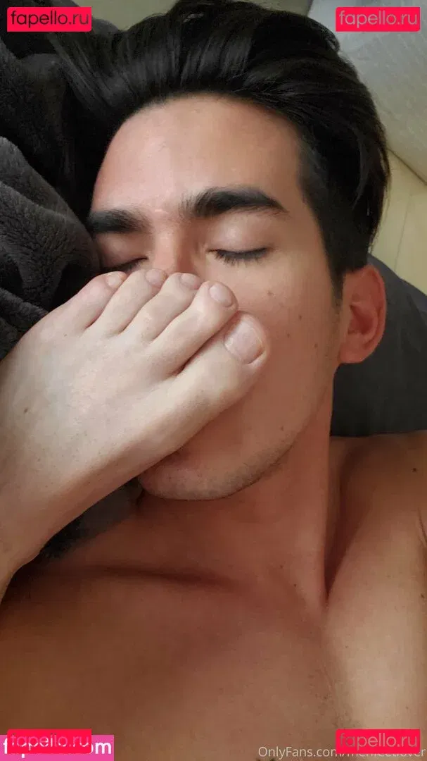 menfeetlover Onlyfans Photo Gallery 