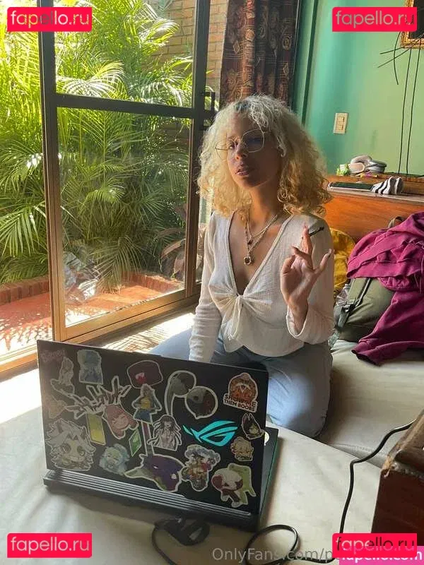 bloompoison Onlyfans Photo Gallery 