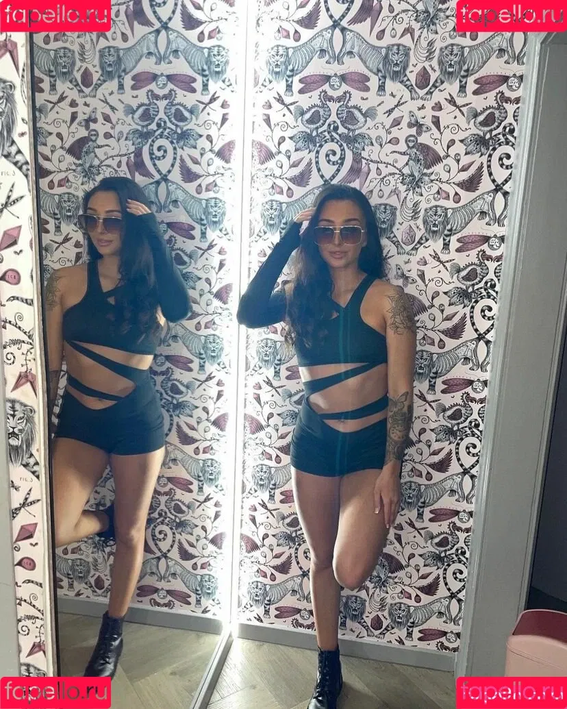 Chloe Panchal Onlyfans Photo Gallery 