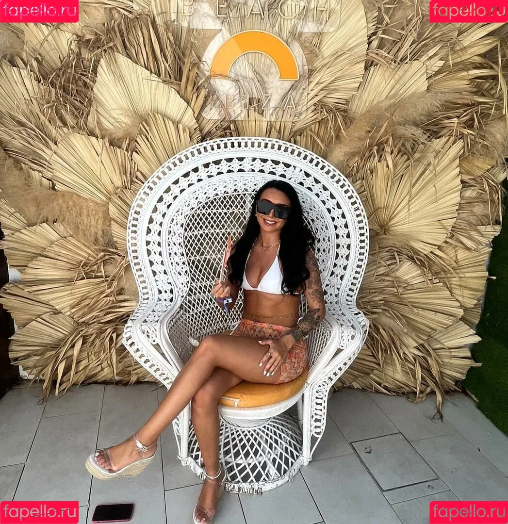 Chloe Panchal Onlyfans Photo Gallery 