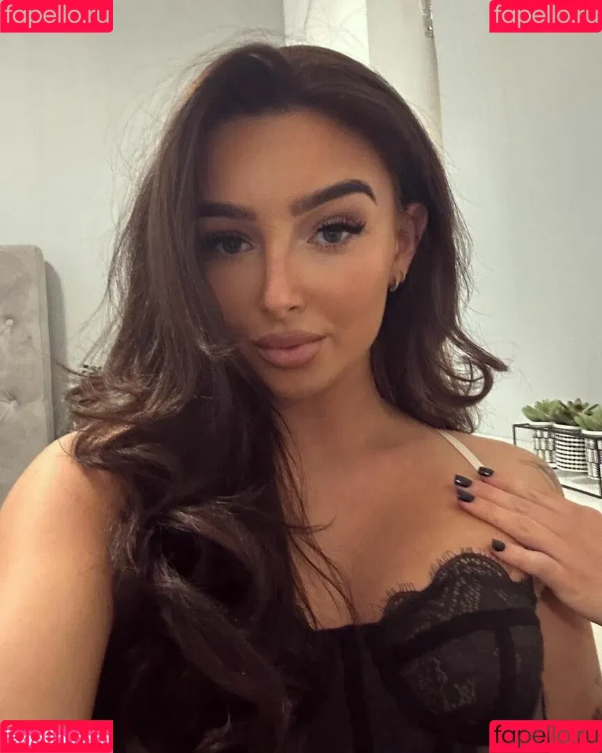 Chloe Panchal Onlyfans Photo Gallery 