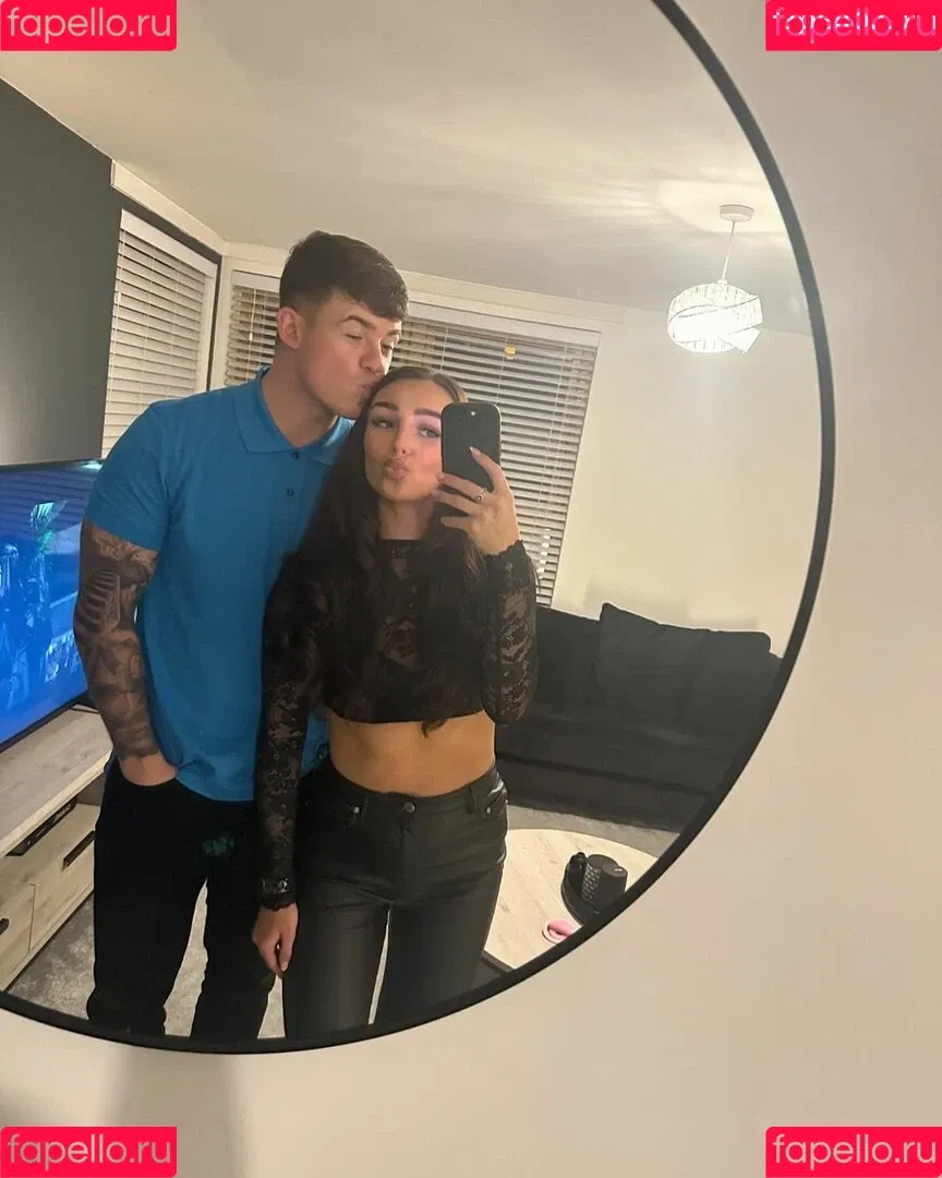 Chloe Panchal Onlyfans Photo Gallery 