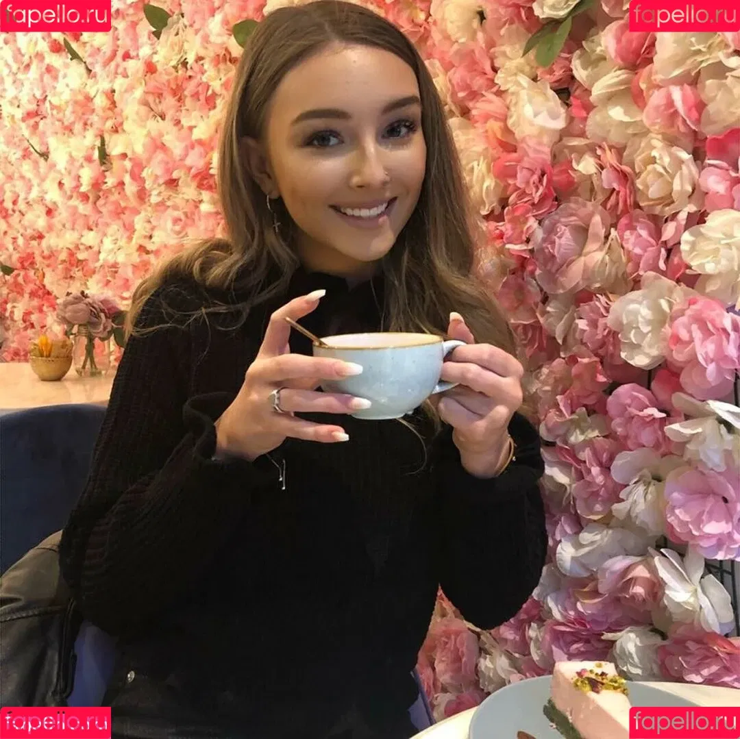 Chloe Panchal Onlyfans Photo Gallery 