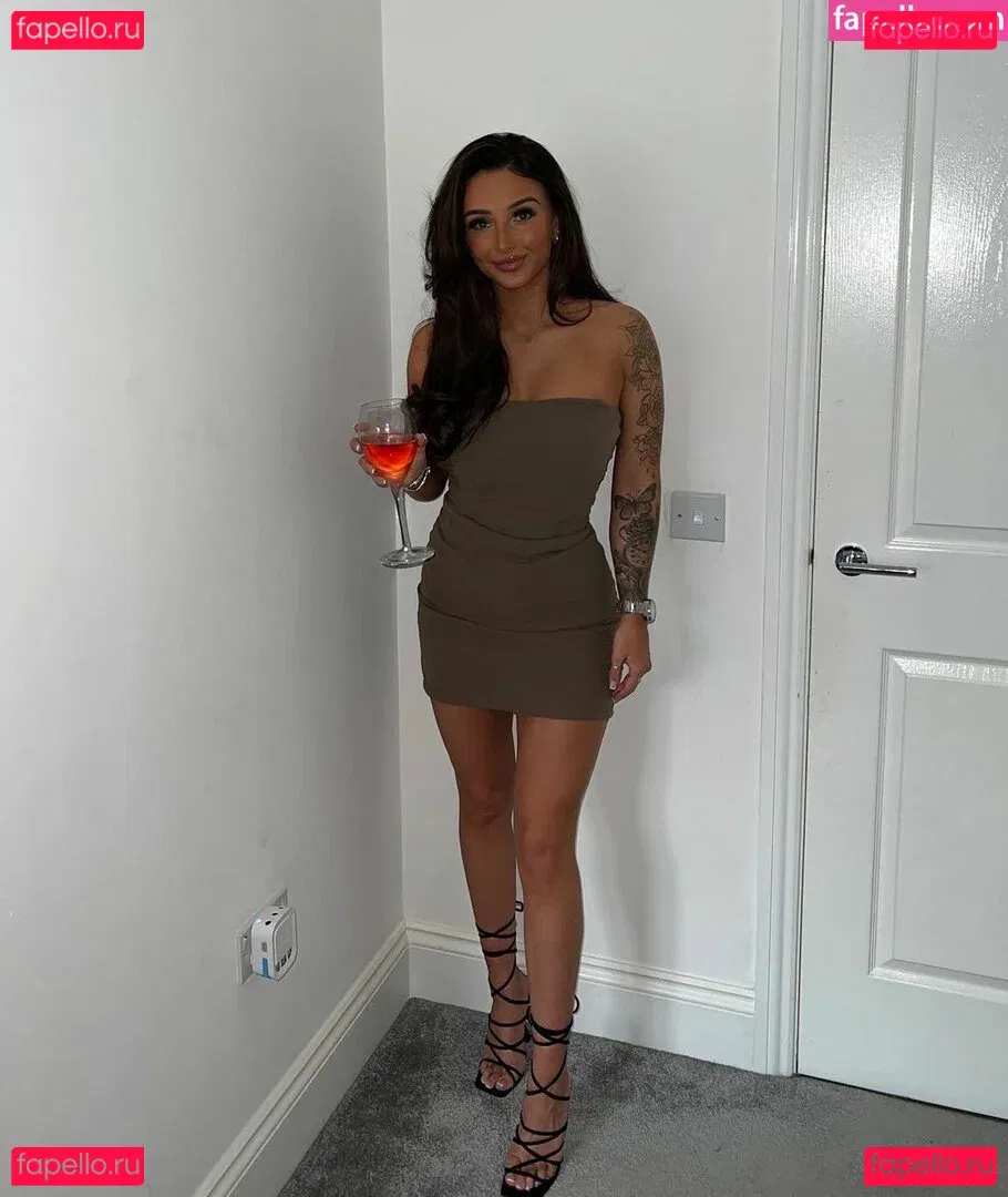 Chloe Panchal Onlyfans Photo Gallery 