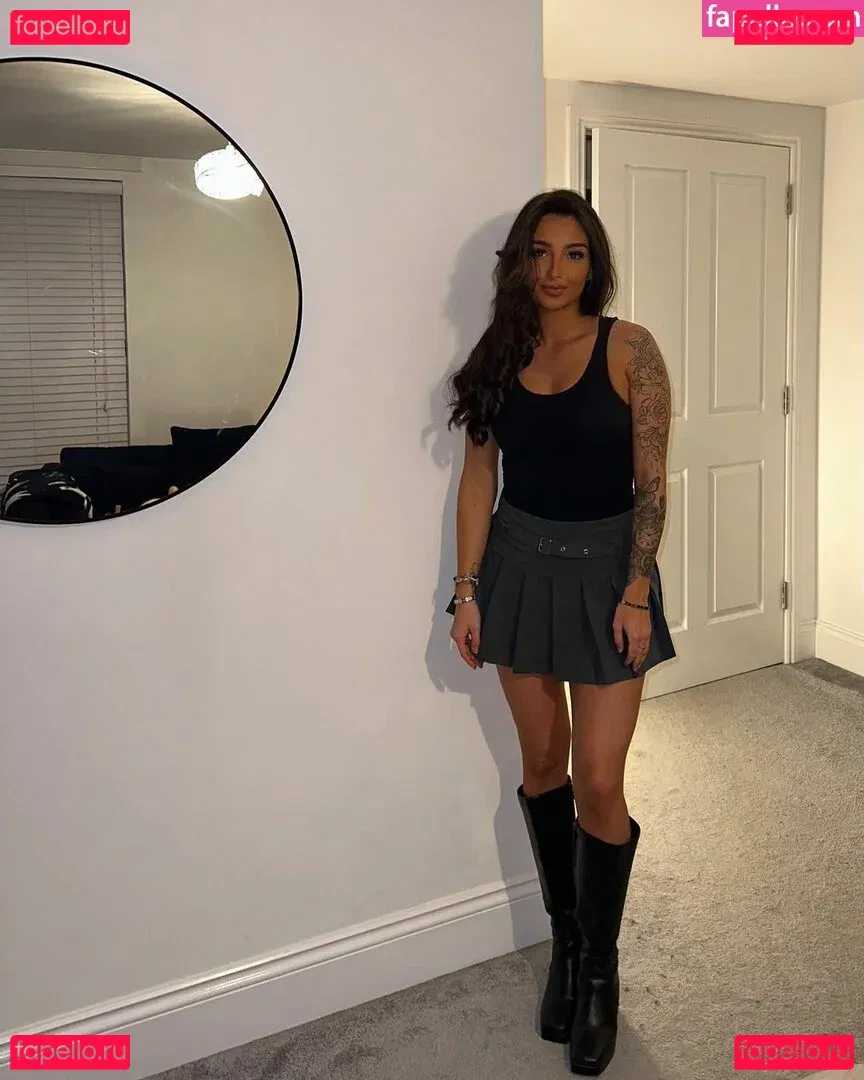 Chloe Panchal Onlyfans Photo Gallery 