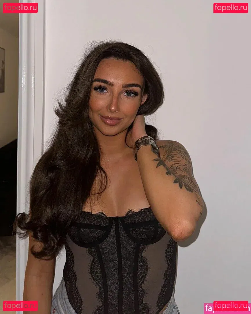 Chloe Panchal Onlyfans Photo Gallery 