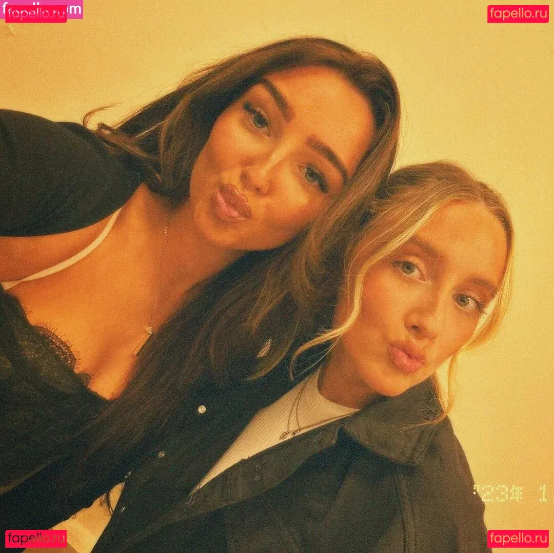 Chloe Panchal Onlyfans Photo Gallery 