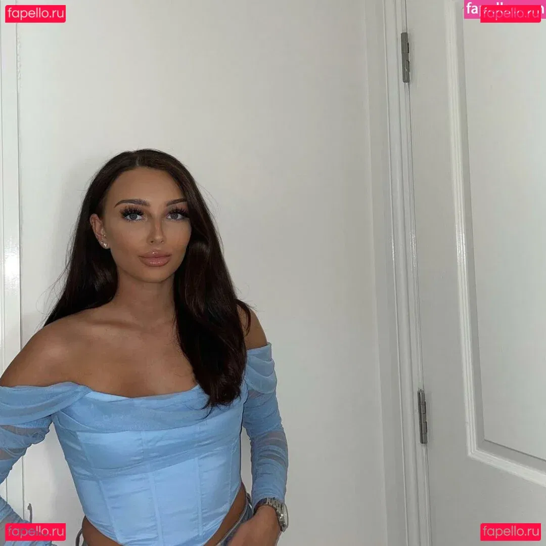 Chloe Panchal Onlyfans Photo Gallery 