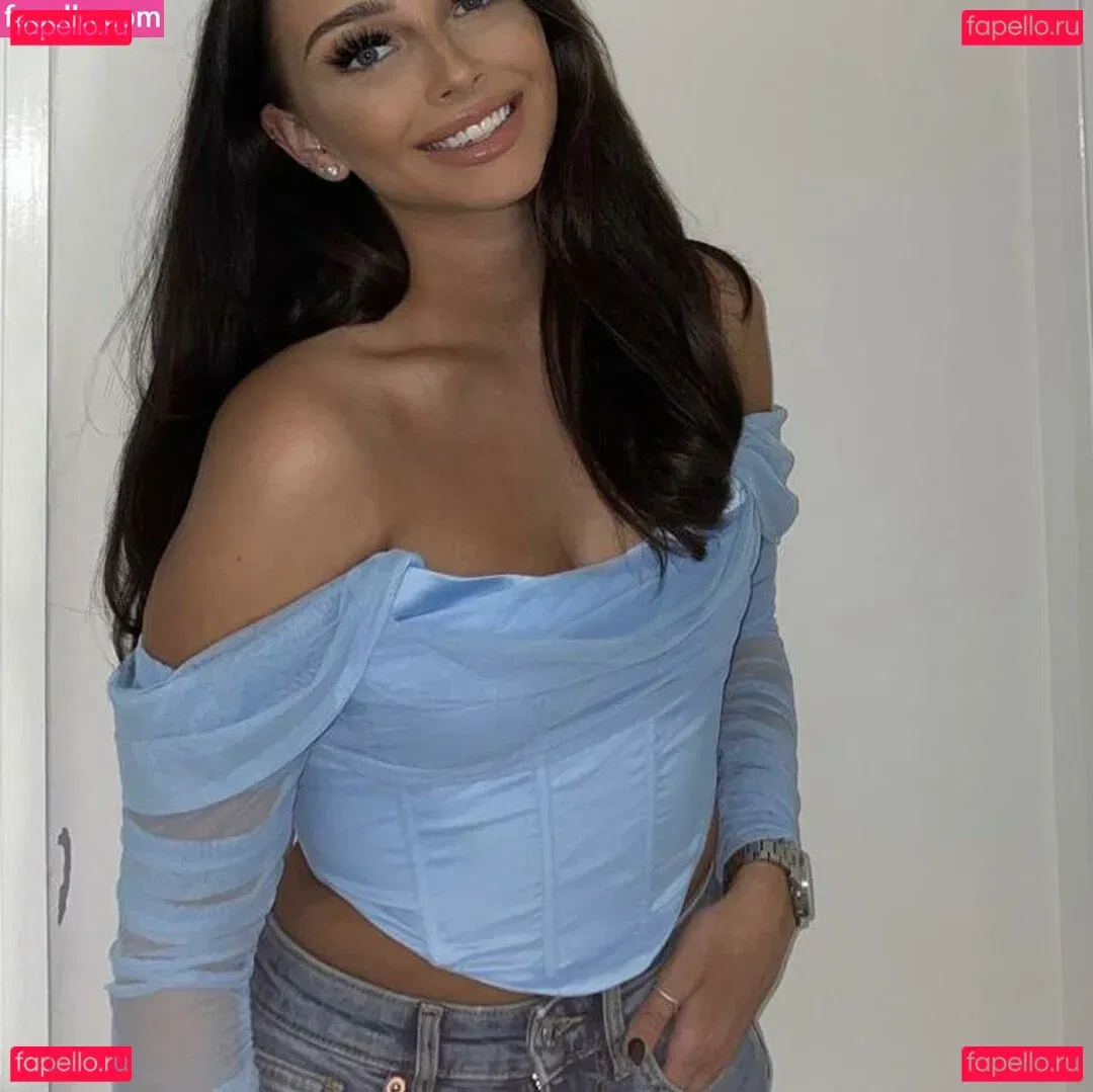 Chloe Panchal Onlyfans Photo Gallery 