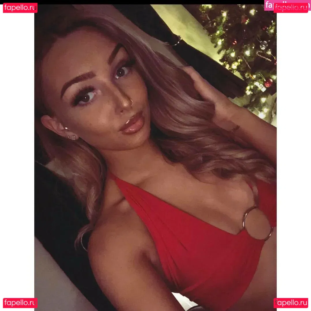 Chloe Panchal Onlyfans Photo Gallery 