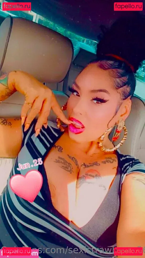 sexistrawberry5611 Onlyfans Photo Gallery 