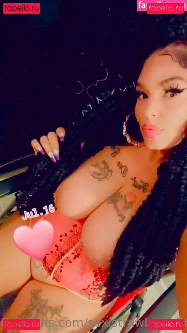 sexistrawberry5611 Onlyfans Photo Gallery 