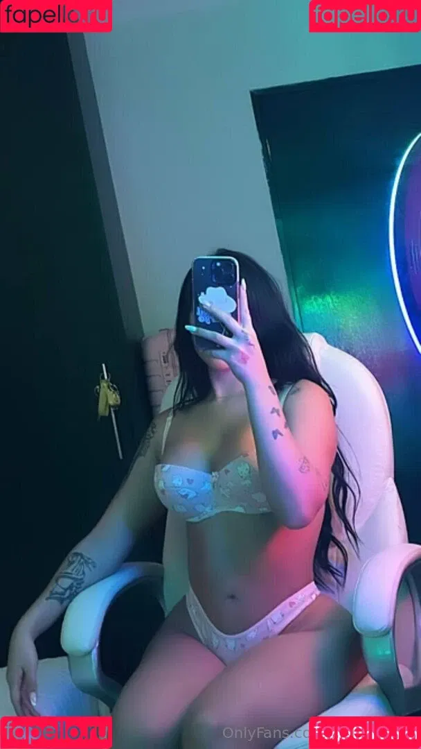 alinacollins Onlyfans Photo Gallery 