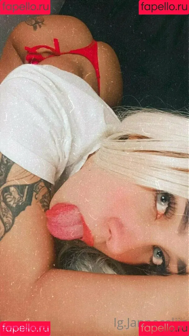 alinacollins Onlyfans Photo Gallery 