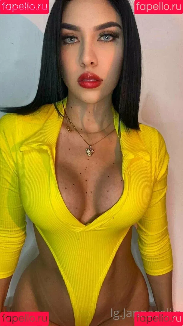 alinacollins Onlyfans Photo Gallery 