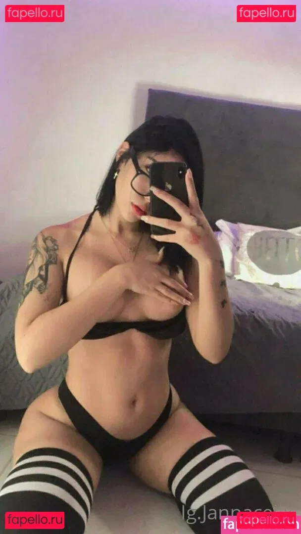 alinacollins Onlyfans Photo Gallery 