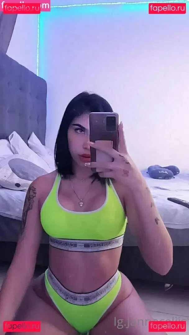 alinacollins Onlyfans Photo Gallery 