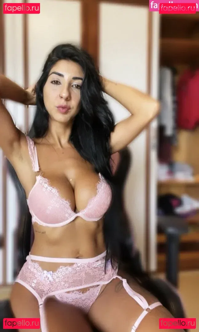 Renatinha Mello Onlyfans Photo Gallery 
