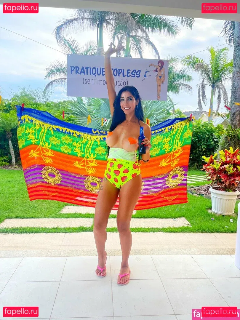 Renatinha Mello Onlyfans Photo Gallery 