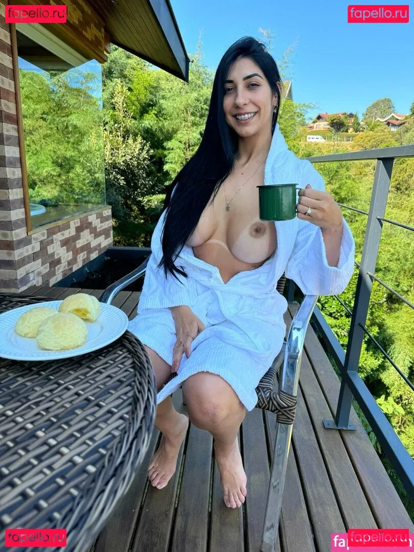 Renatinha Mello Onlyfans Photo Gallery 