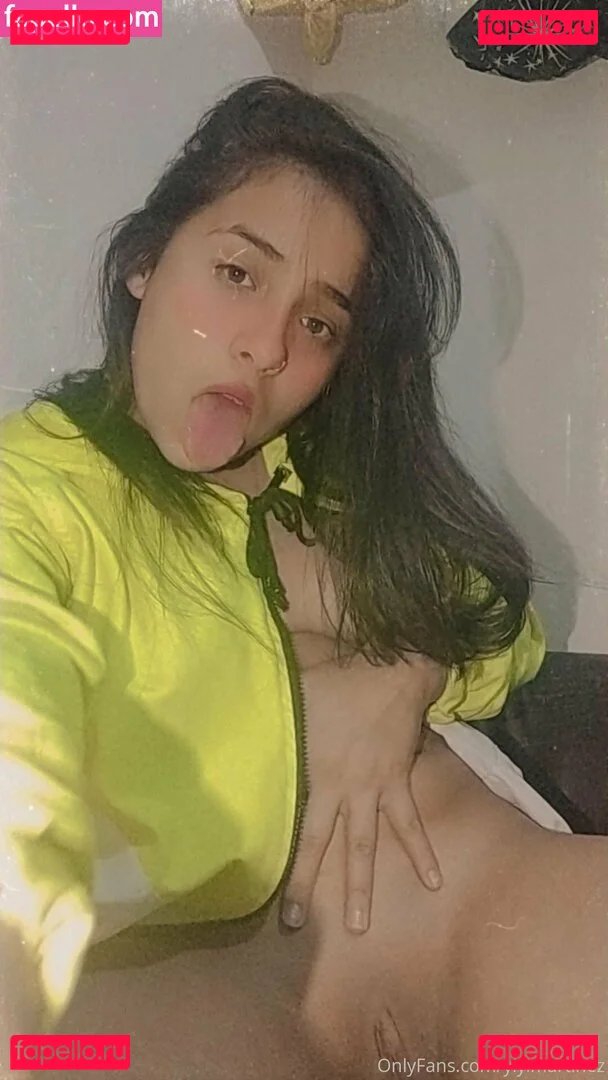 yiyimartinez Onlyfans Photo Gallery 