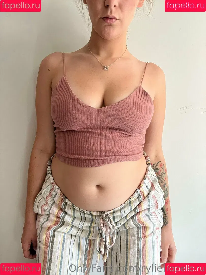 ryliehazefeedee Onlyfans Photo Gallery 