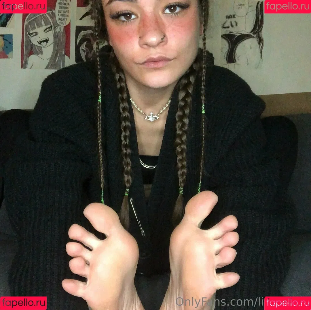 lilucyfeet Onlyfans Photo Gallery 