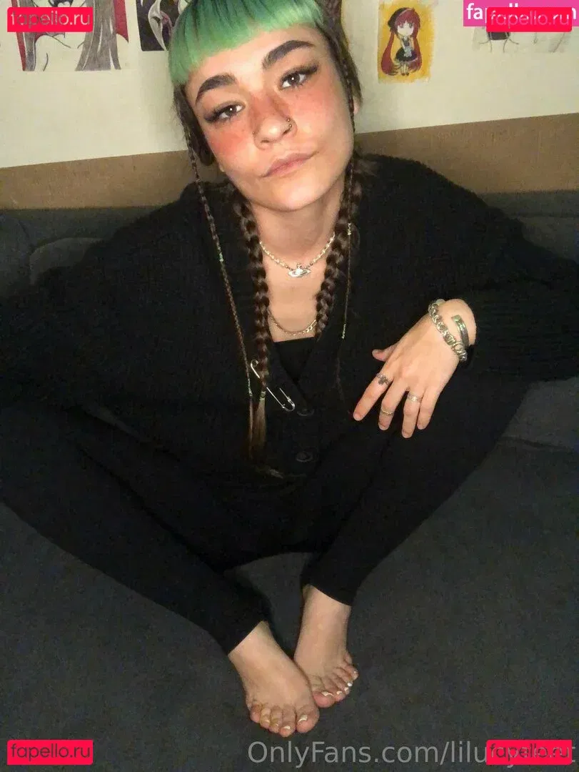 lilucyfeet Onlyfans Photo Gallery 