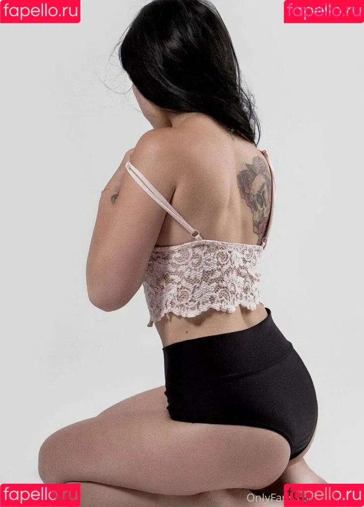 luniitaabcn Onlyfans Photo Gallery 