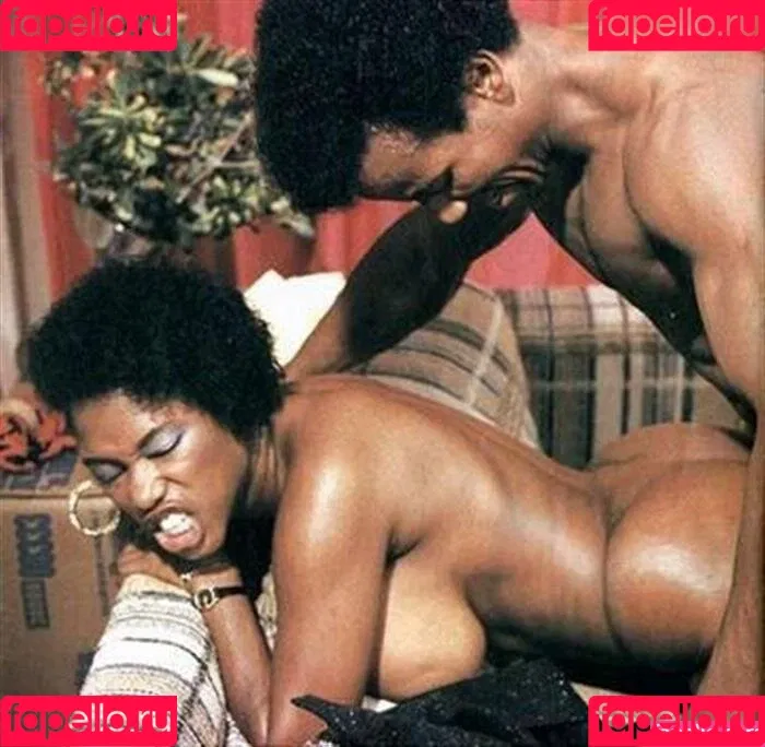 Ebony Ayes Onlyfans Photo Gallery 
