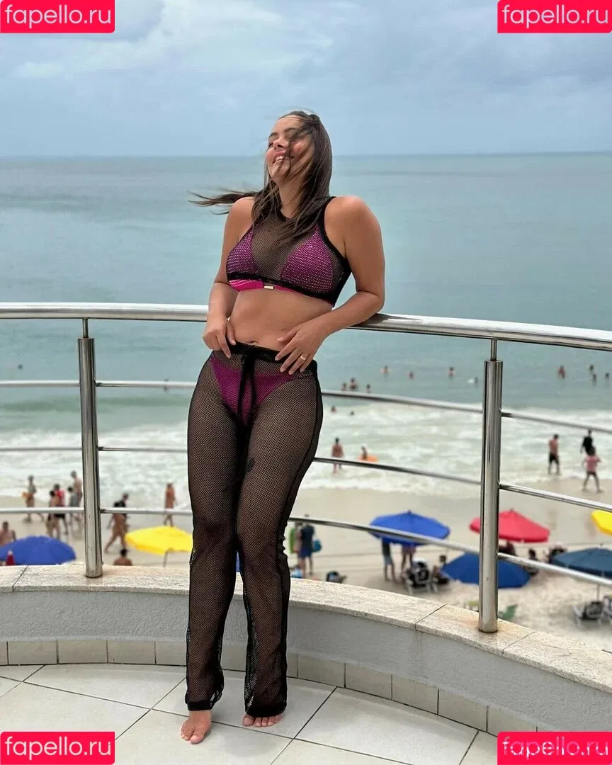 Larissa Riquelme Onlyfans Photo Gallery 