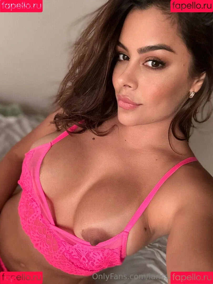 Larissa Riquelme Onlyfans Photo Gallery 