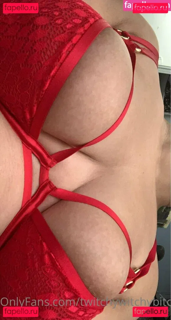 twitchywitchybitchy Onlyfans Photo Gallery 