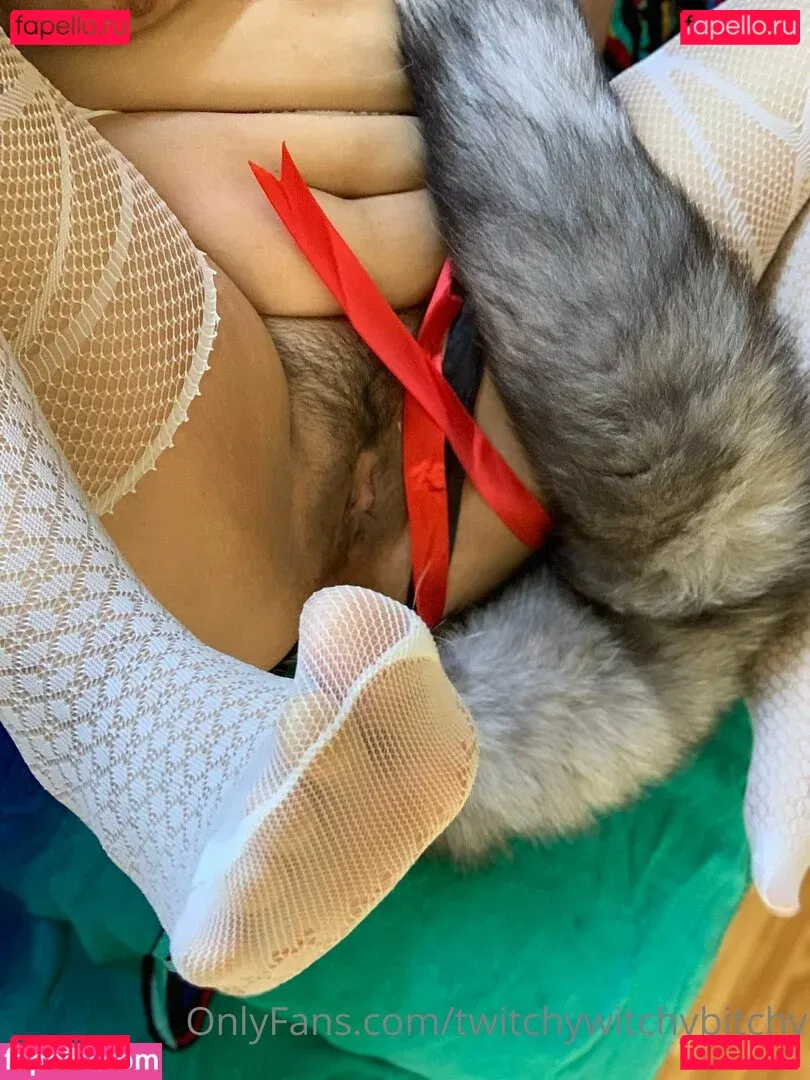 twitchywitchybitchy Onlyfans Photo Gallery 