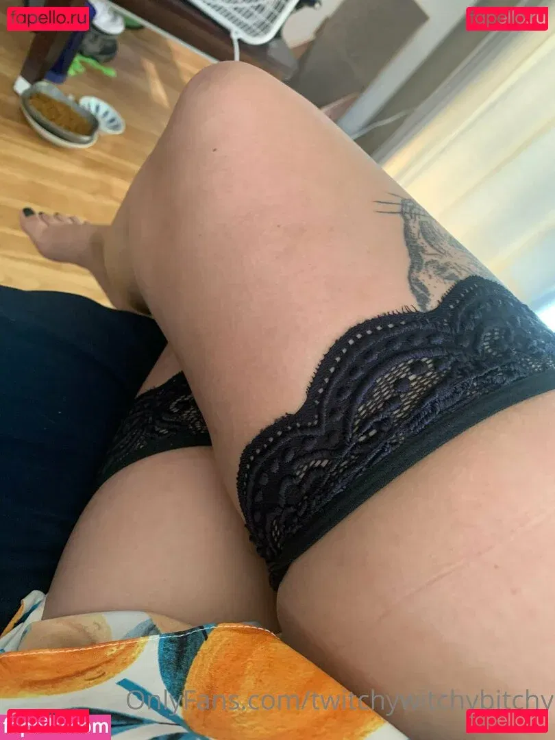 twitchywitchybitchy Onlyfans Photo Gallery 