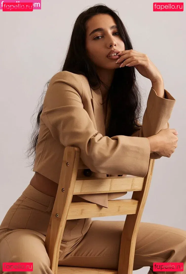 Phoebe Peers Onlyfans Photo Gallery 