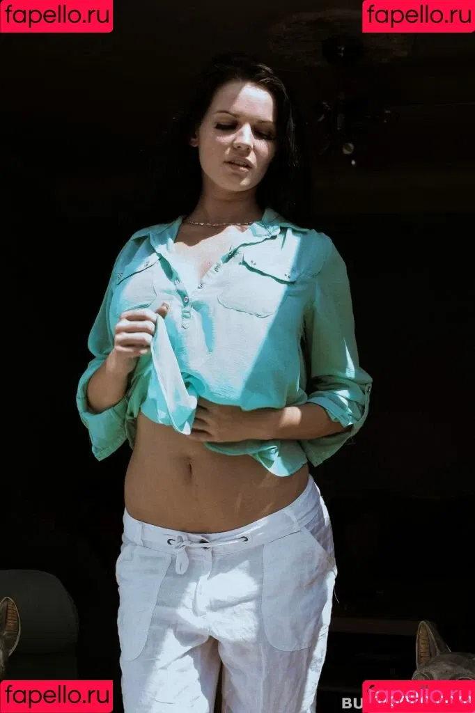 Tasha Holz Onlyfans Photo Gallery 