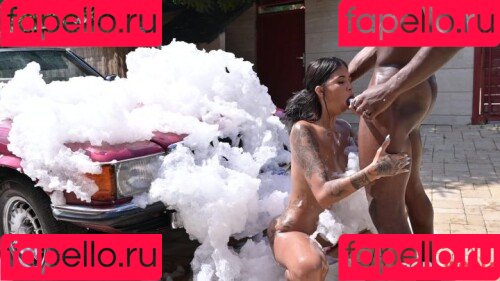 Yorgelis Carrillo Onlyfans Photo Gallery 