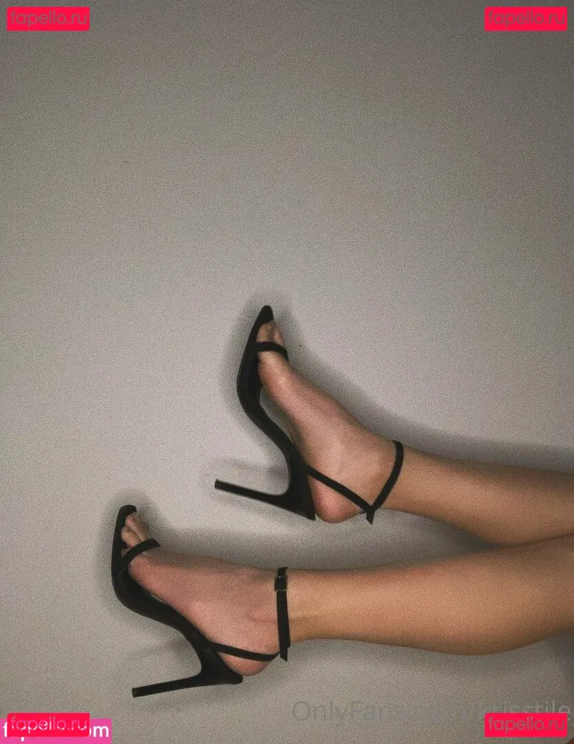 krisstile Onlyfans Photo Gallery 