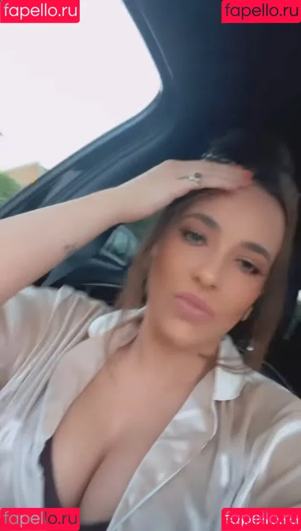 Stephanie Davis Onlyfans Photo Gallery 