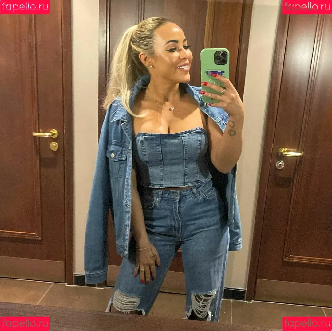 Stephanie Davis Onlyfans Photo Gallery 