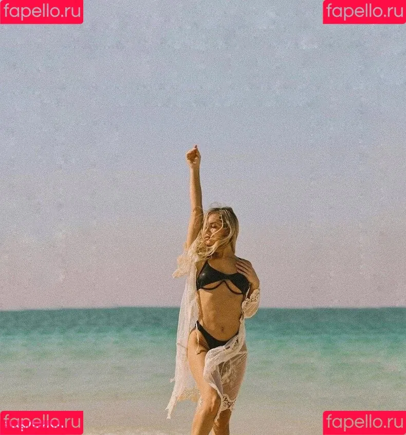 Stephanie Davis Onlyfans Photo Gallery 