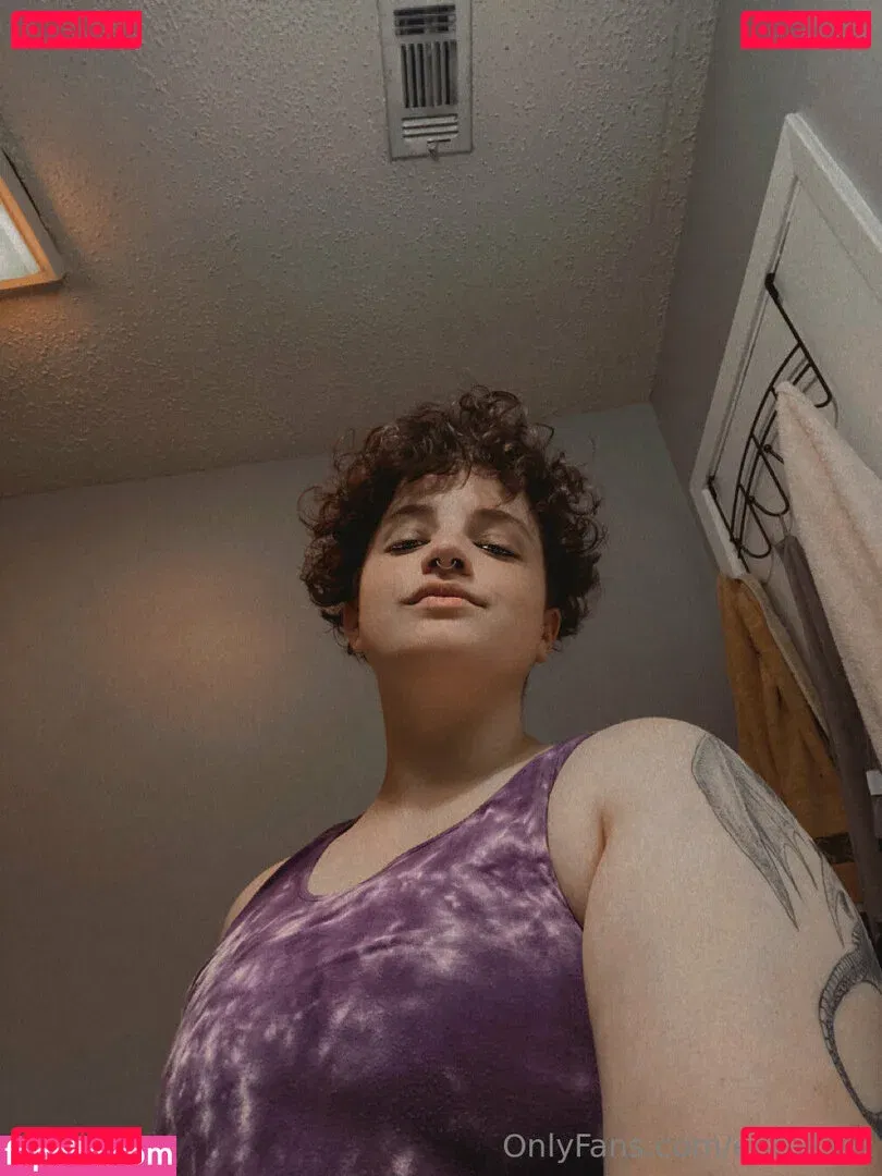 enbybug Onlyfans Photo Gallery 