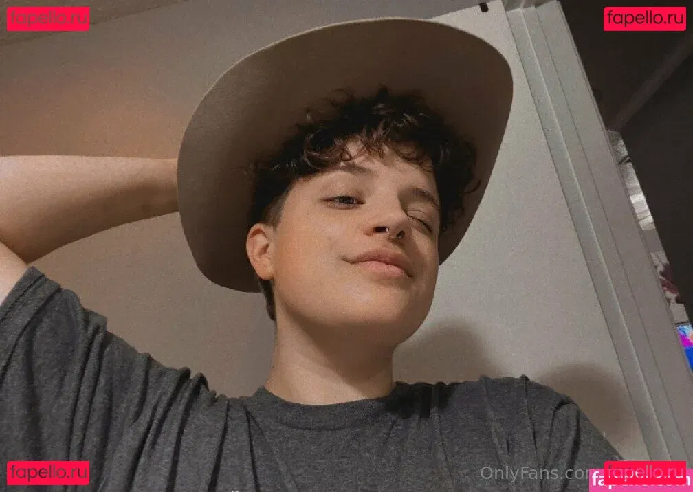 enbybug Onlyfans Photo Gallery 