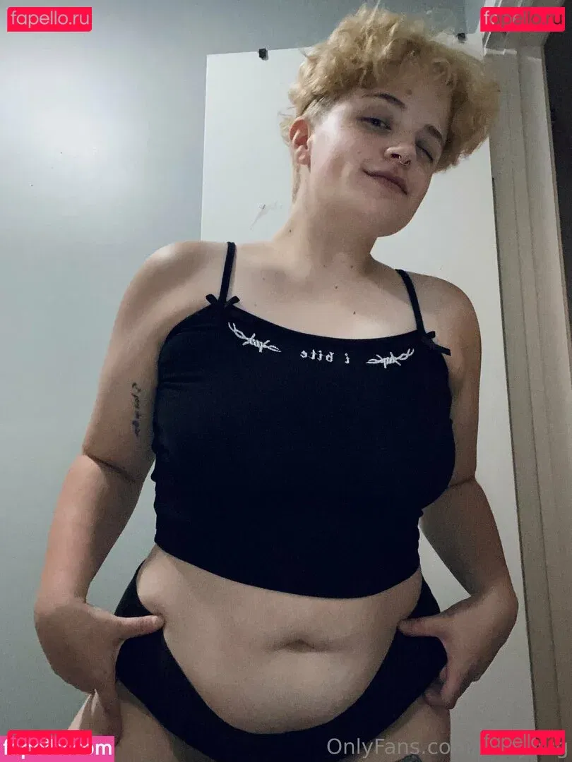 enbybug Onlyfans Photo Gallery 