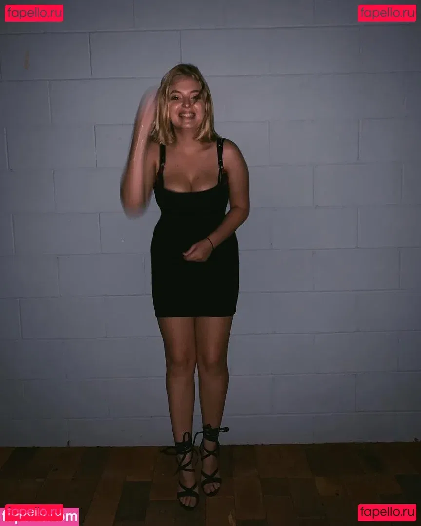 Scoutcohen Onlyfans Photo Gallery 