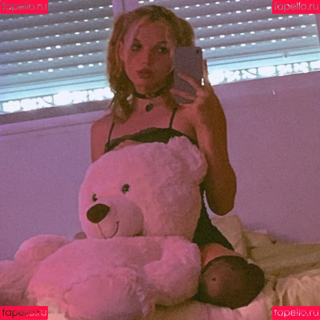 angele_mhr Onlyfans Photo Gallery 
