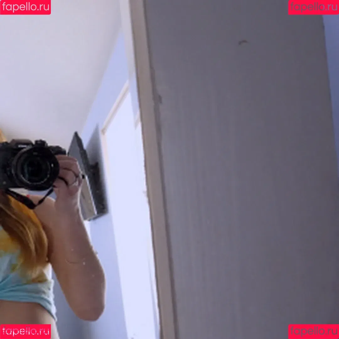 Avery Cristy Onlyfans Photo Gallery 