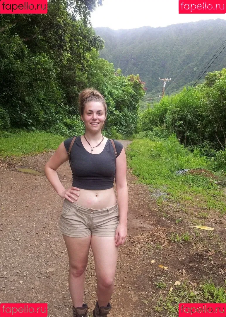 AwesomeKate Onlyfans Photo Gallery 