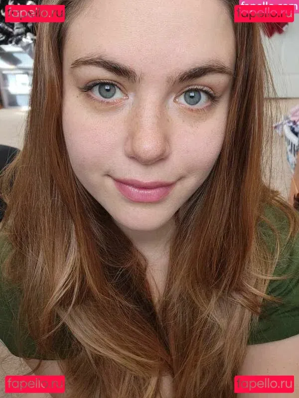 AwesomeKate Onlyfans Photo Gallery 